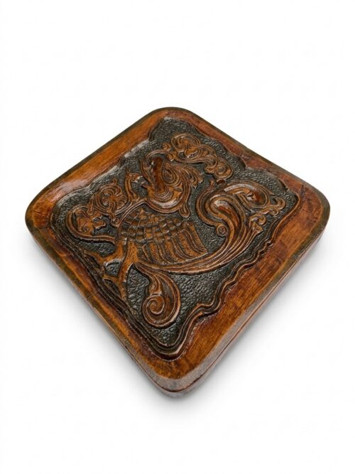 Lankan Dragon Majesty